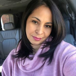 Meet your Posher, Yolanda